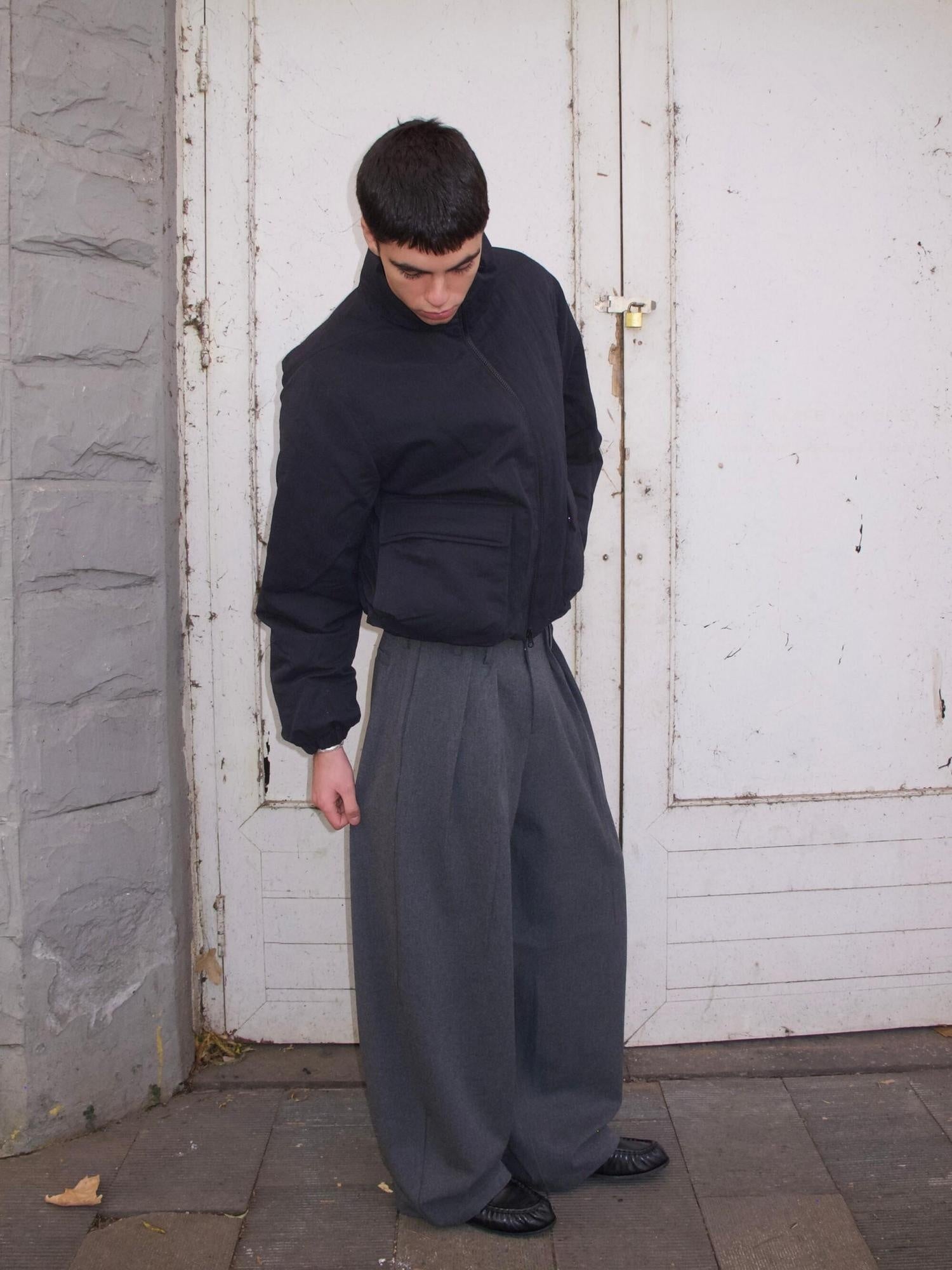 VLABMADE Non Fade Pleated Loose Mid Waist Retro Minimal Solid Dark Wide-Leg Trousers
